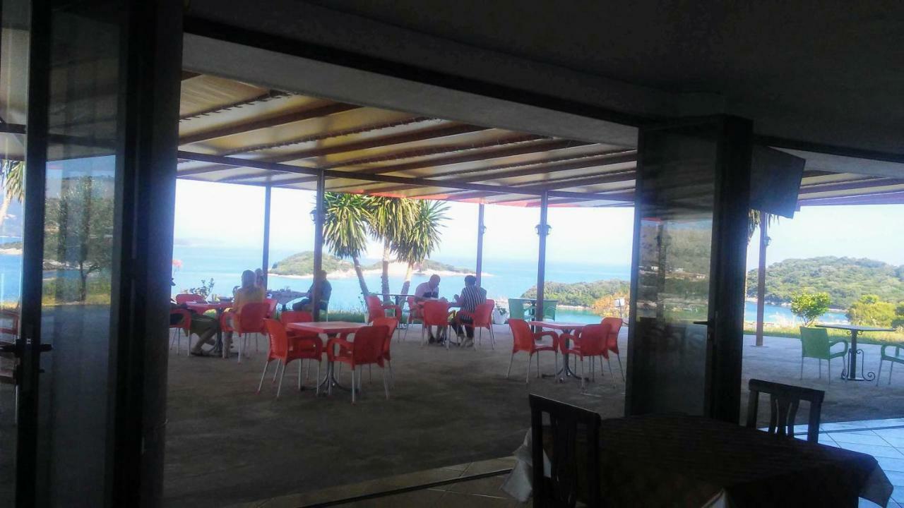 Hotel Majestic Ksamil Bagian luar foto