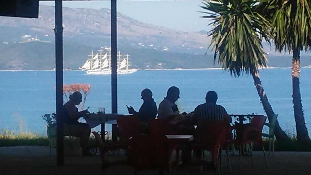Hotel Majestic Ksamil Bagian luar foto