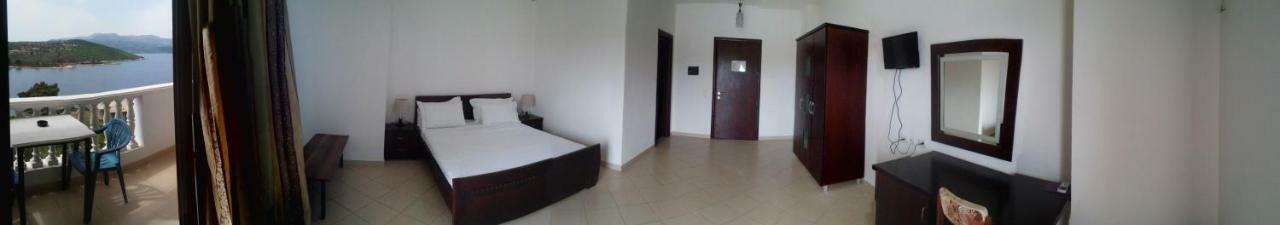Hotel Majestic Ksamil Bagian luar foto